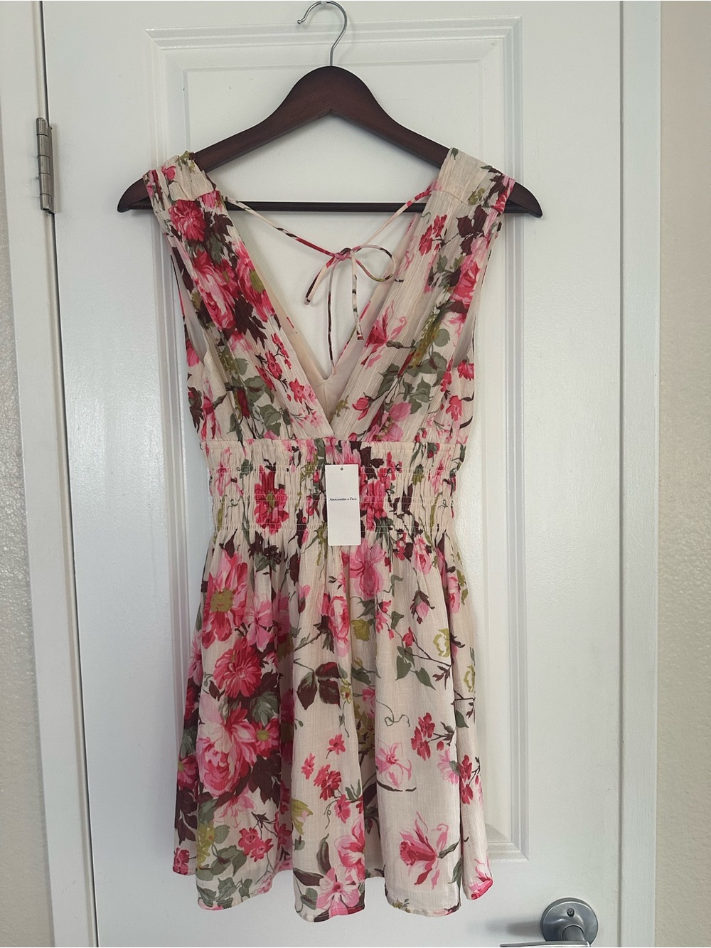 Abercrombie and Fitch Floral Pink and Green V-Neck Summer Dress - Picture 1 of 2